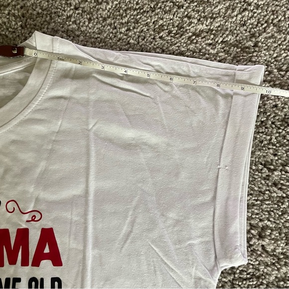Shein White Grandma T-Shirt Red Lettering Size Large Rolled Cuff Batwing Sleeves - Picture 7 of 9